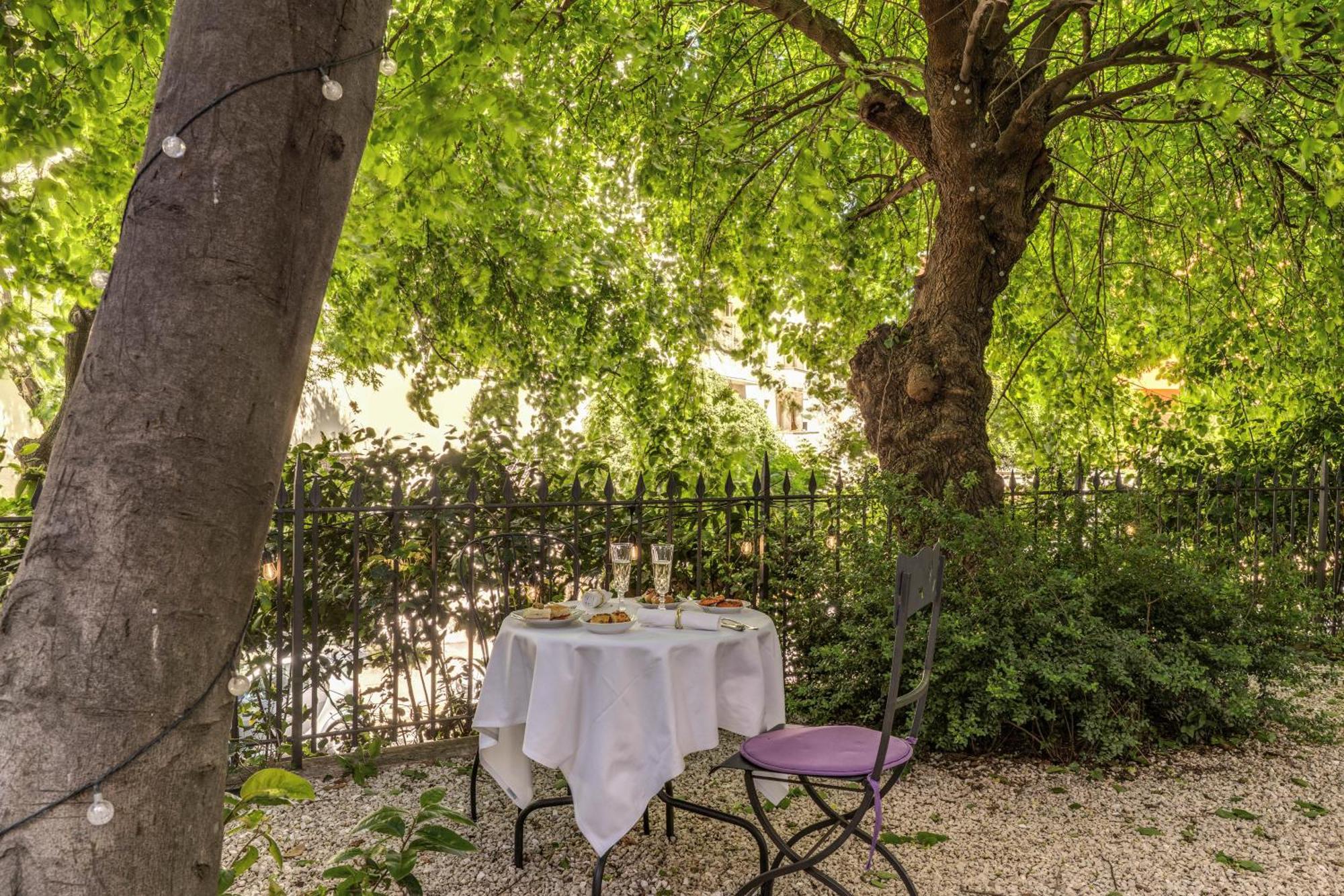 Mangili Garden Roma
